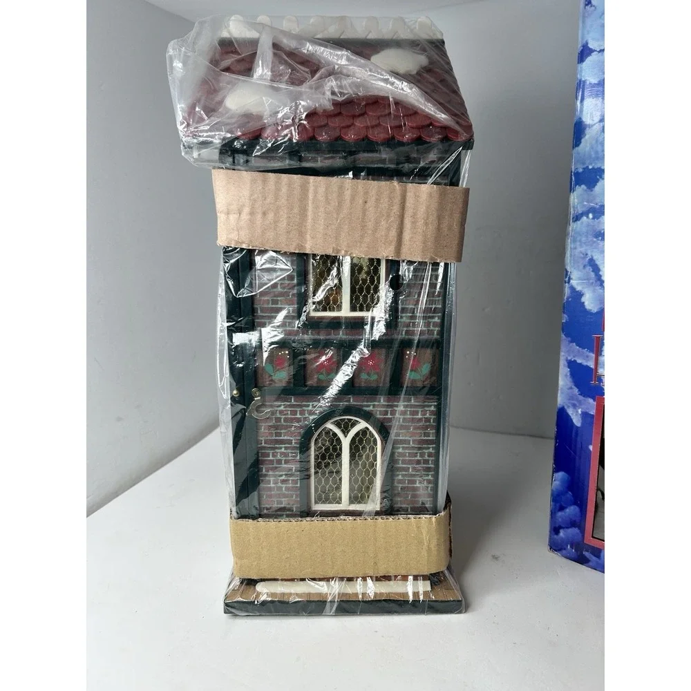 Holiday Classics Collection Holiday‎ Lighted Moving Musical House 2005 Innovage